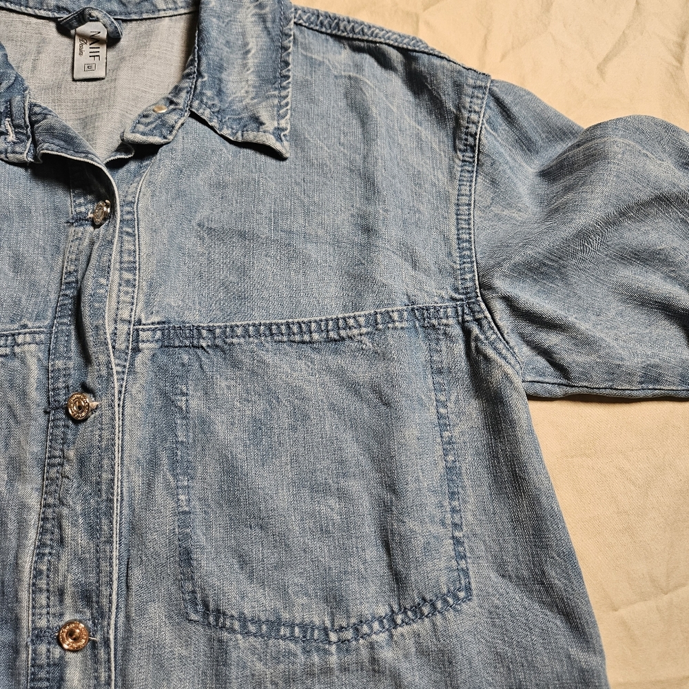 Naiif Denim Button-Up Shirt Jacket with Blue Eyelet Embroidery Trim‎ Boho L-XL - Picture 3 of 10